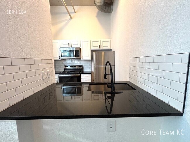 Photo - 320 W 7th St Unidad 208