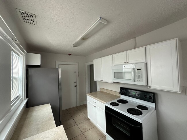 Photo - 2 Bedroom 1 Bathroom in Winter Haven