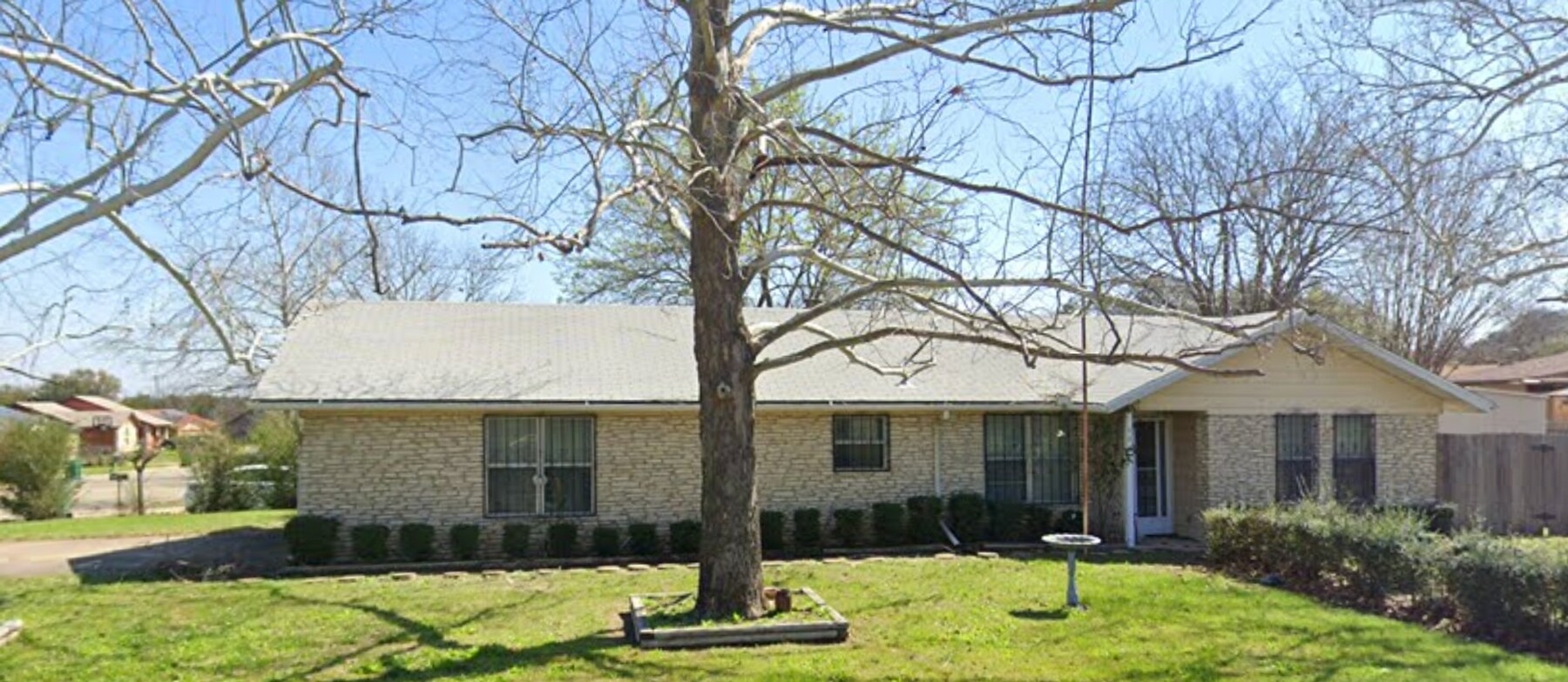 Remodeled 3 Bedroom, 2 Bath Home with 2-Ca... - Remodeled 3 Bedroom, 2 Bath Home with 2-Ca...