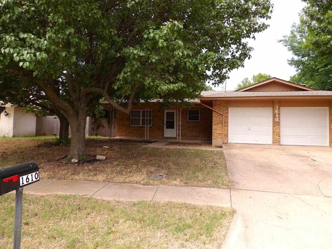 Building Photo - 1610 NW Black Mesa Dr