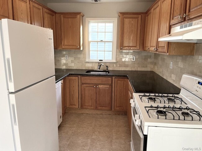 Photo - 56 Linwood Rd N Unidad 2nd Fl