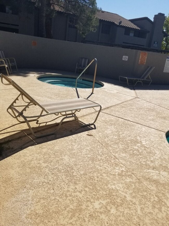 Photo - AVAILABLE NOW 2 BEDROOM 2 BATH CONDO WOODG...