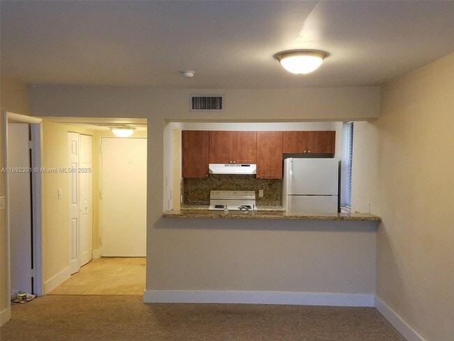 Building Photo - 8180 Geneva Ct Unit 231
