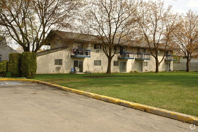 Lakeside Manor