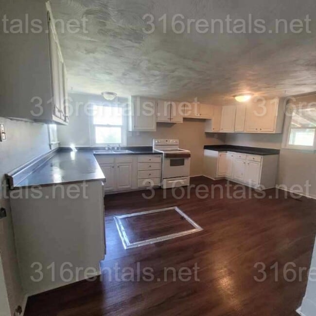 Photo - $950 - 2 bed 1 bath - Single Family Home