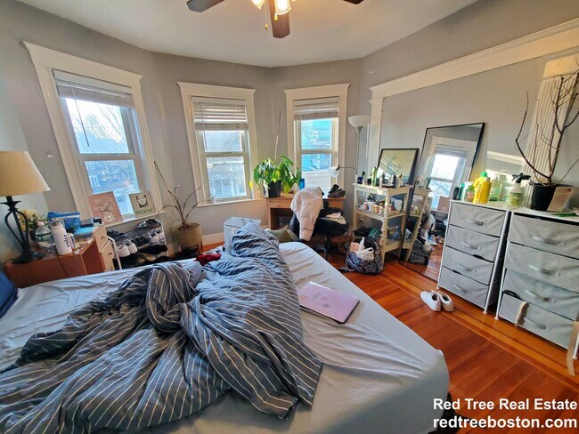 Photo - 121 Lowell St Unit 2