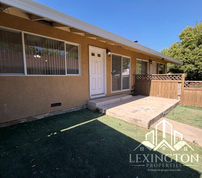 Stunning, 2BD/1BA, Condo in the Villaggio Community off Madison Ave. and Auburn Blvd.!