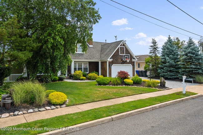 212 Helm Rd