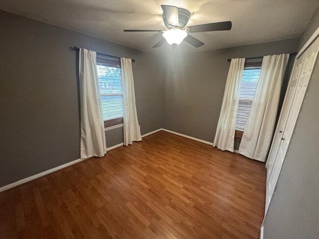 Photo - 4217 Redbud Ave