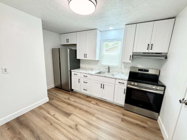 Photo - Easy living in Easley
