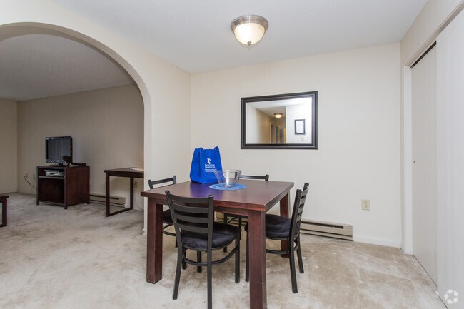 PRINCETON PLACE APARTMENTS