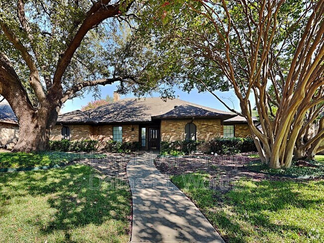 Building Photo - 1108 Huntington Dr Rental