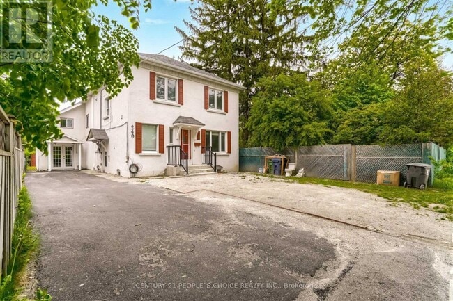 Photo - 249 Burnhamthorpe Rd