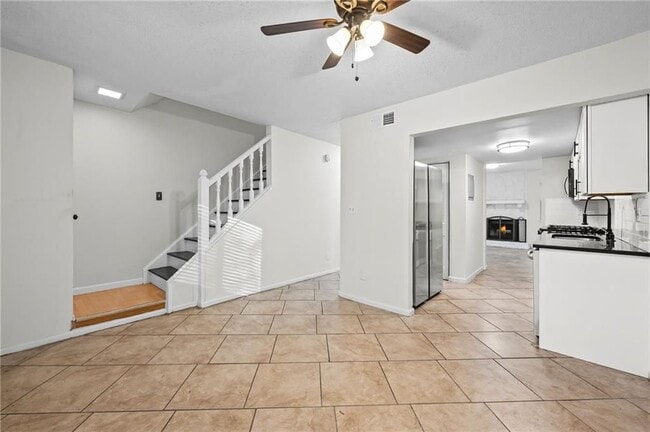 Photo - 579 Northridge Crossing Dr