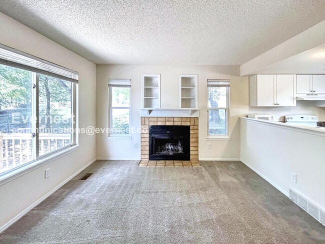 Photo - 1985 Mineola Ct