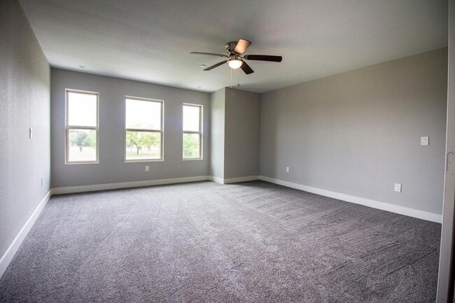 Photo - 12 Estates Rd