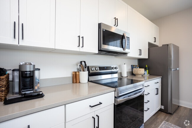 3BR, 2BA - 1,533 SF - Stratford