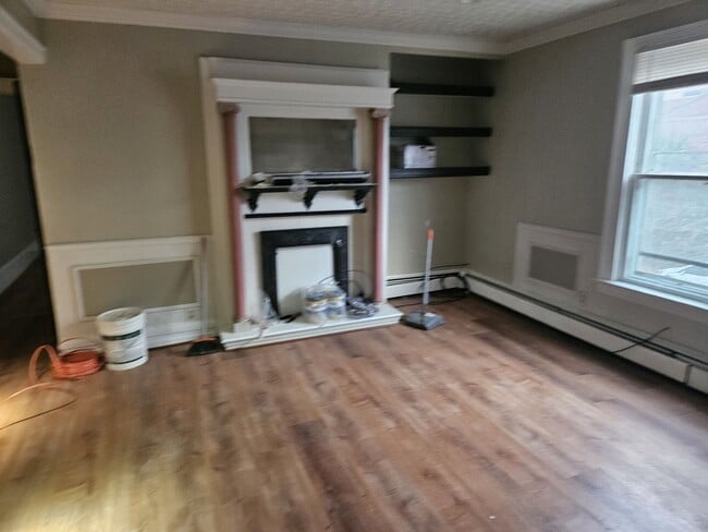 Photo - 3 Bedroom with off-street Parking on Park Ave Unit Argyle 2nd