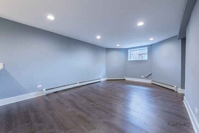 Photo - 1019 N Ridgeway Ave Unidad G