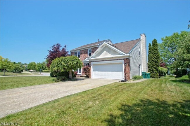 Photo - 3055 Appleby Ln House