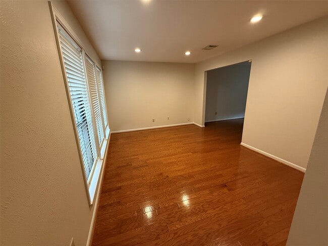 Photo - 6810 Redwood Falls Dr