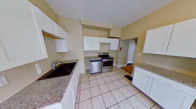 Photo - 305-307-307 E 19th Ave Unit 307