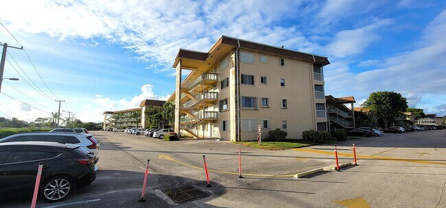 Photo - 300 Village Green Cir S Unit 203