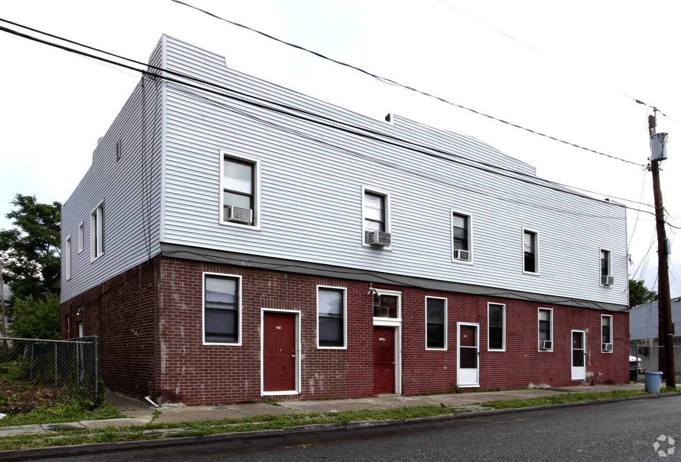 Photo - 521-525 New Point Rd Apartments