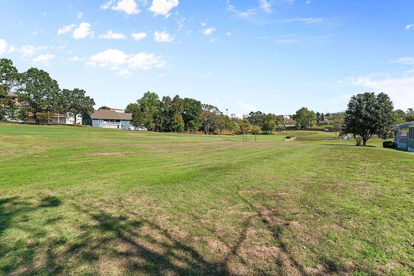 Photo - 255 Buckingham Dr