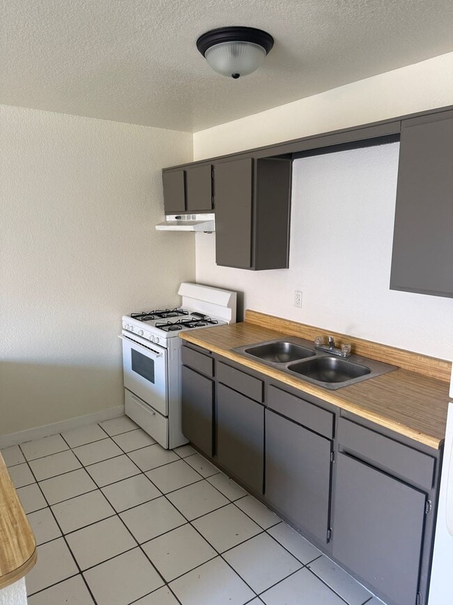 Photo - Agua Caliente Apartments