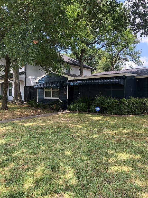 Photo - 1402 Chamboard Ln House