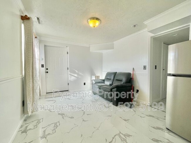 Photo - 4111 W 9580 S