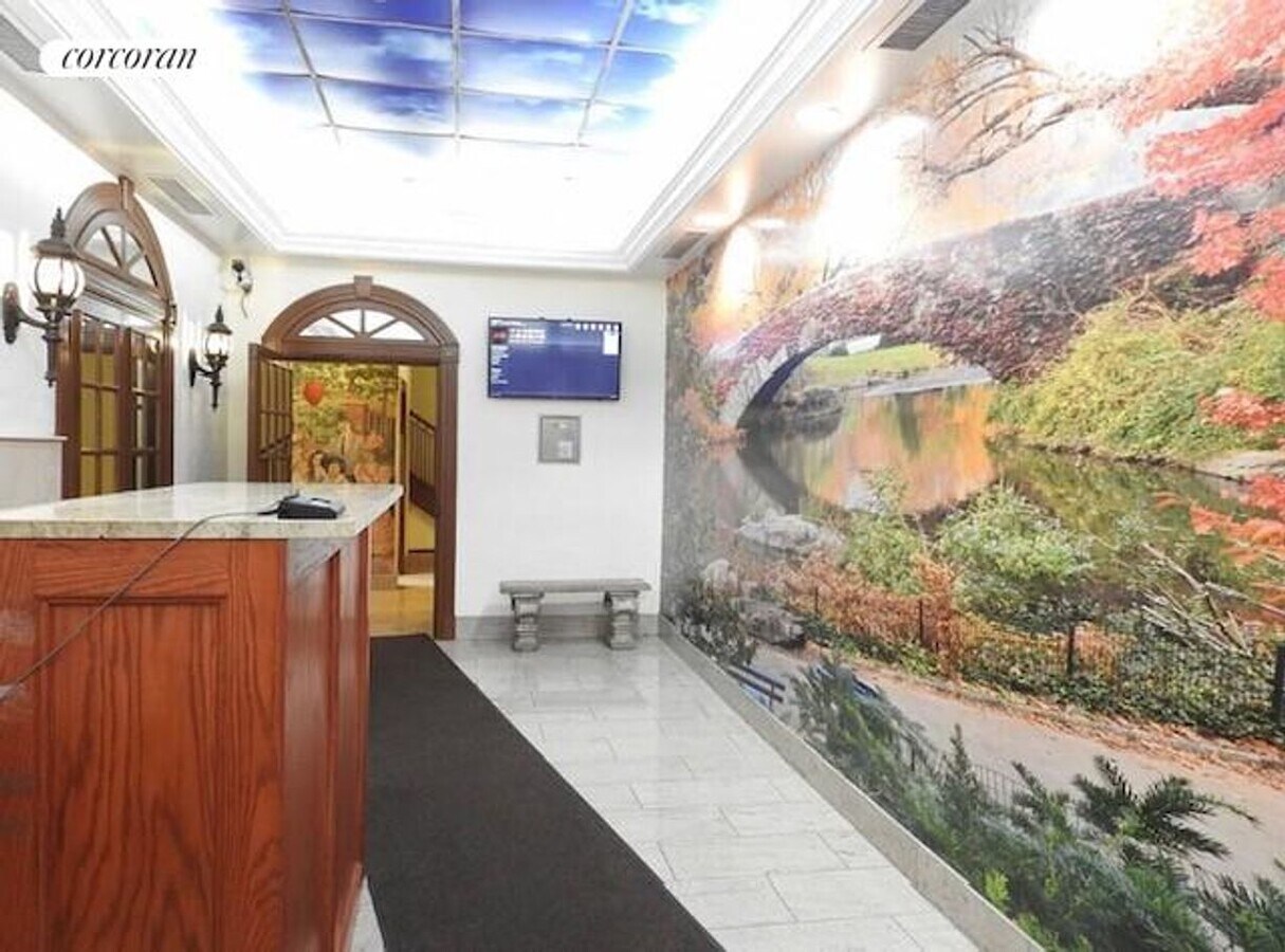 Photo - 117 W 58th St