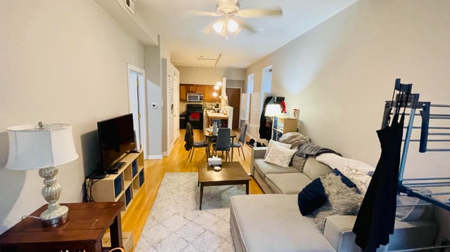 Photo - 1368 W Evergreen Ave Apartment Unit 1F