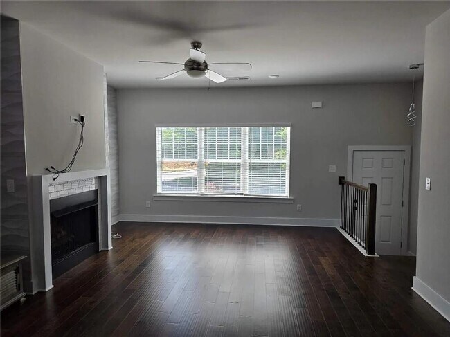 Photo - 3752 Oxford Cir