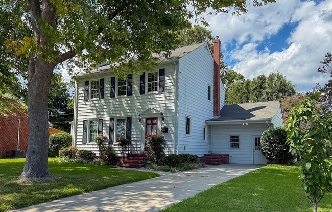 Building Photo - 3 Bedroom in Hampton Available Now!! Rental