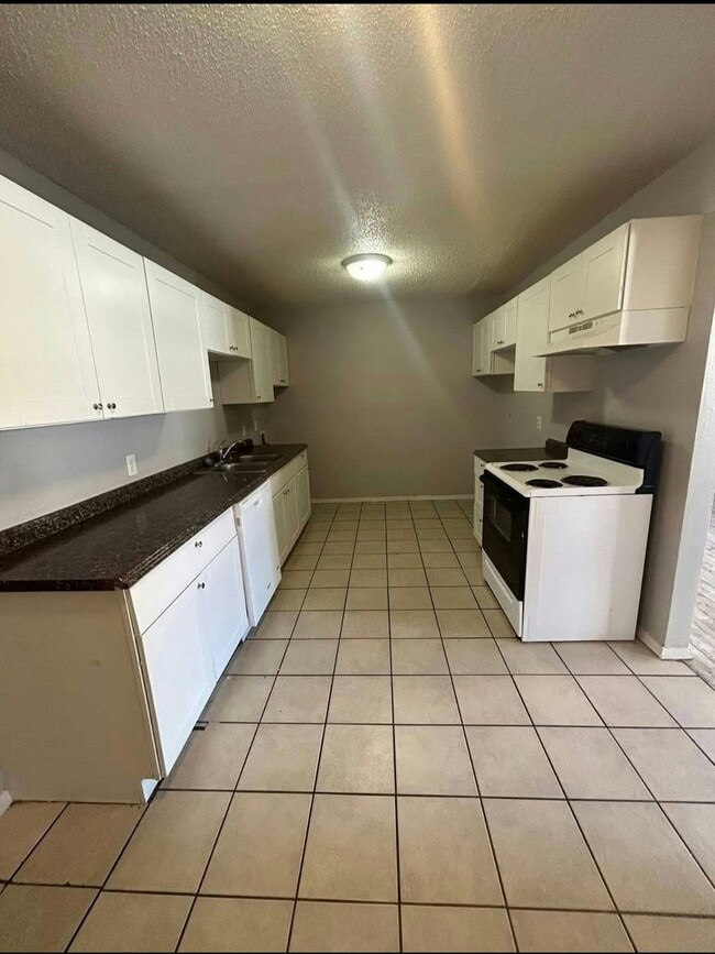 Photo - 5604 Brownfield Dr