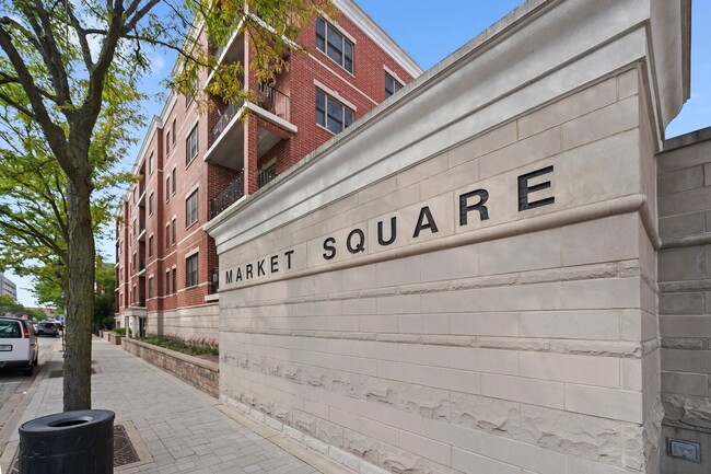 Building Photo - 210 N Addison Ave #401 Unit 401