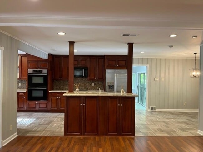 Photo - 1379 Lancaster Dr