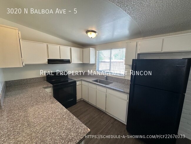 Photo - 3020 N Balboa Ave Unidad 5