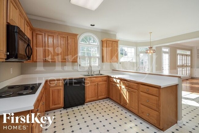 Photo - 1715 Foxwood Glen SE