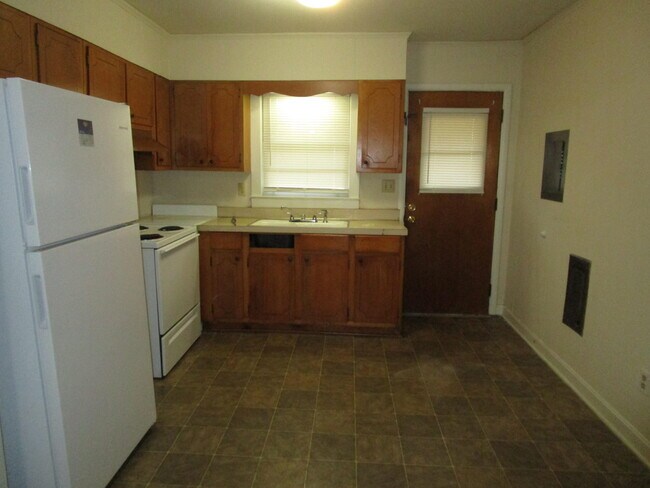 Photo - 211 W Hampton Ave