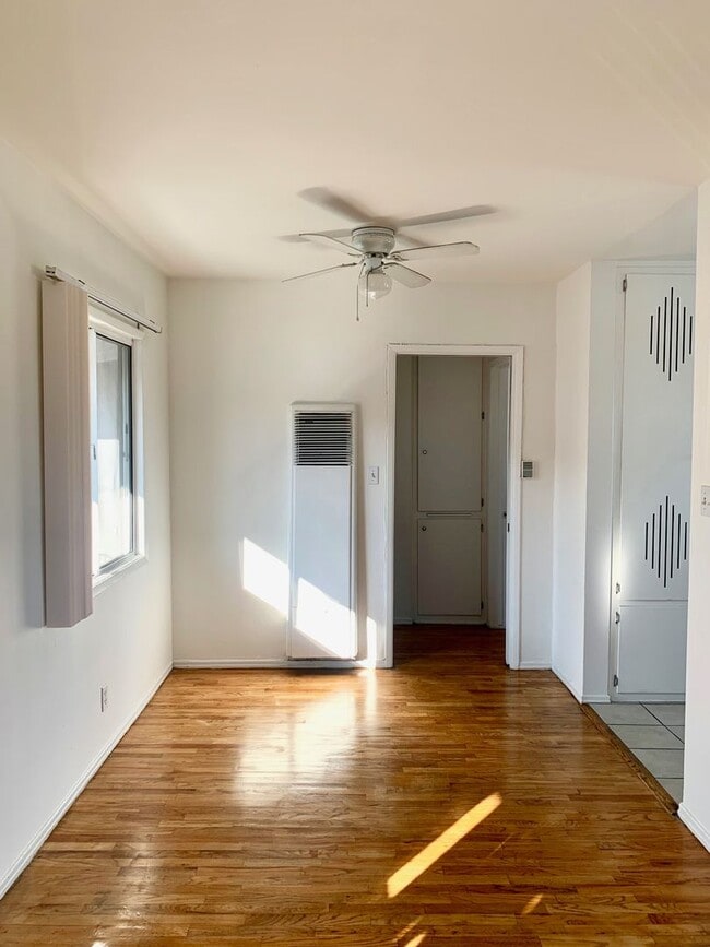 Photo - 8871 18th St