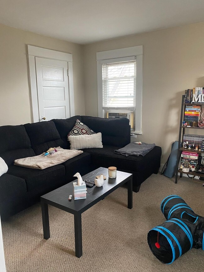 Photo - 788 Broad Ave Unit 2