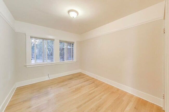 Photo - 22 Yosemite Ave