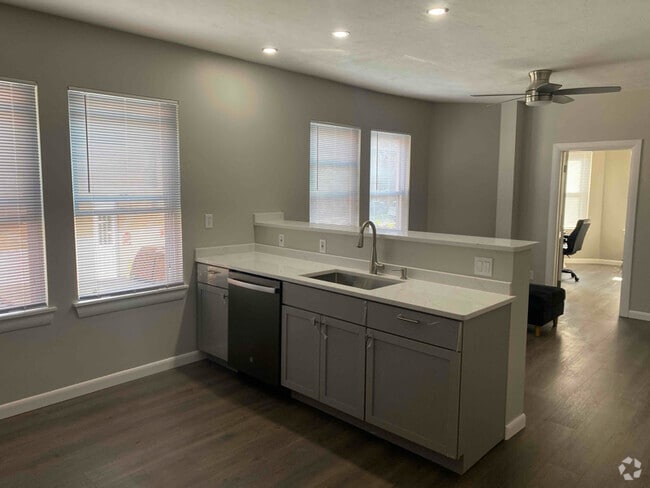 Building Photo - 3 Fountain St Unit 1 Rental
