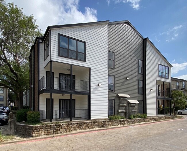 Building Photo - The Glen at Highpoint Rental