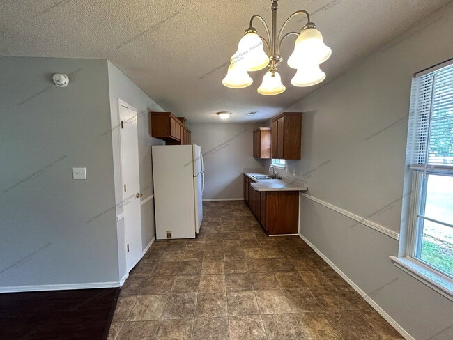Photo - 1911 Whippoorwill Dr