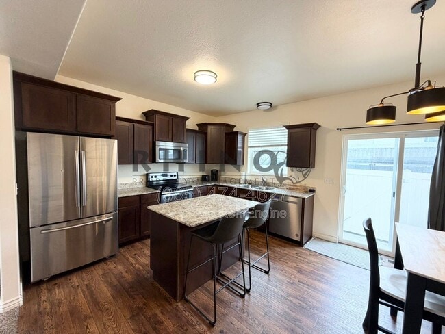 Building Photo - 1544 S 840 W