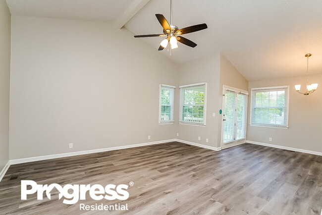 Photo - 103 Silver Maple Ct